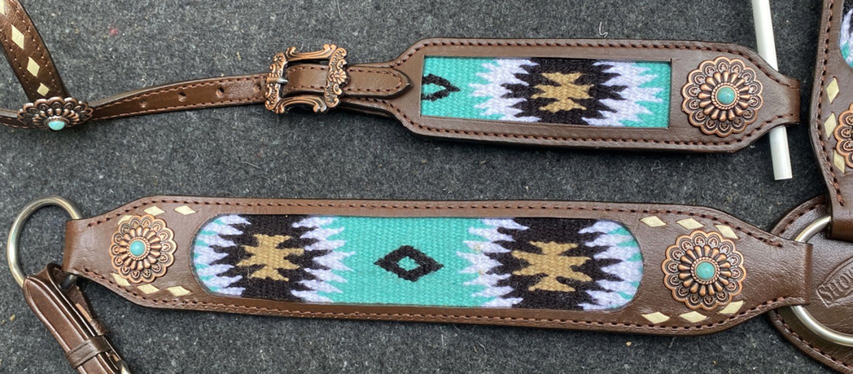 Showman Browband Headstall & Breast collar set with wool southwest blanket inlay and white buckstitch accents