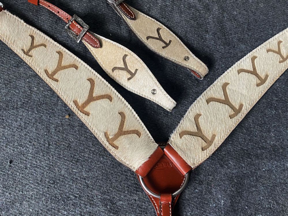 Showman Hair on Cowhide One Ear Leather Cowhide 'Y' Brand Headstall and Breast Collar Set