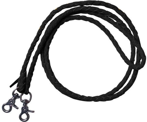 Scissor snap ends highlighted, demonstrating easy attachment to saddle.