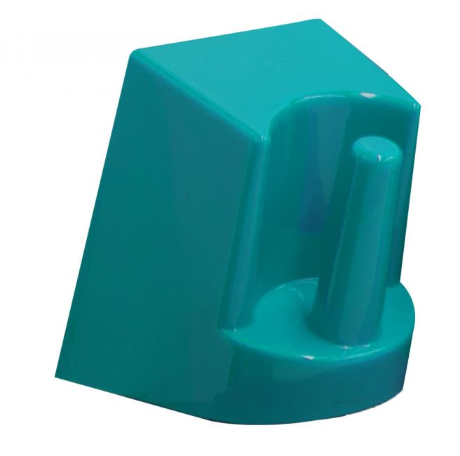 1025: 2 Qt Feed Scoop Showman Saddles and Tack