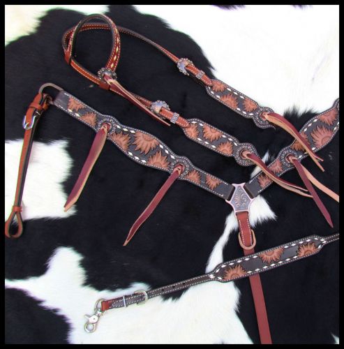 14207: Showman ® Engraved Sunflower Leather Single Ear headstall and breastcollar set Headstall & Breast Collar Set Showman