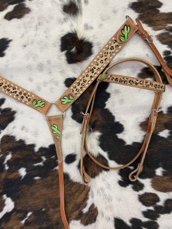 7042: Showman ® Hand Painted Cactus Brow band Headstall and Breast collar Set with cheetah hair ac Headstall & Breast Collar Set Showman