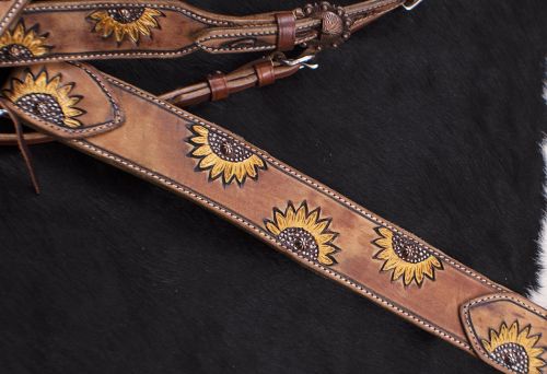 7062: Showman ® Hand Painted Sunflower Browband Headstall and Breast collar Set Headstall & Breast Collar Set Showman