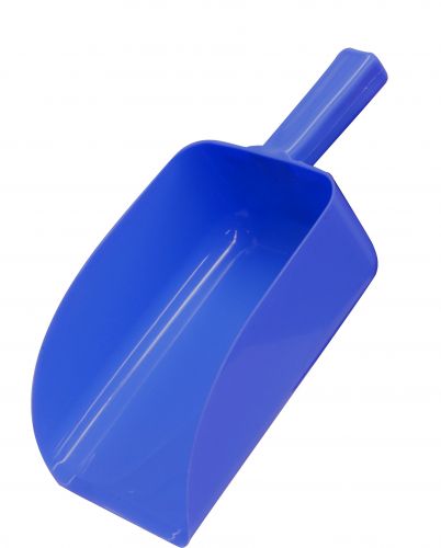 72H003: Open front feed scoop Feed Scoop Showman Saddles and Tack