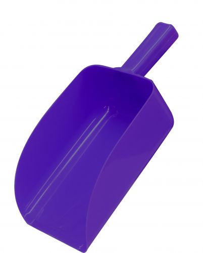 72H003: Open front feed scoop Feed Scoop Showman Saddles and Tack