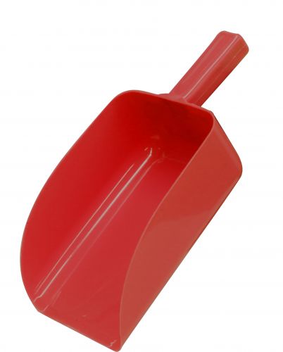 72H003: Open front feed scoop Feed Scoop Showman Saddles and Tack