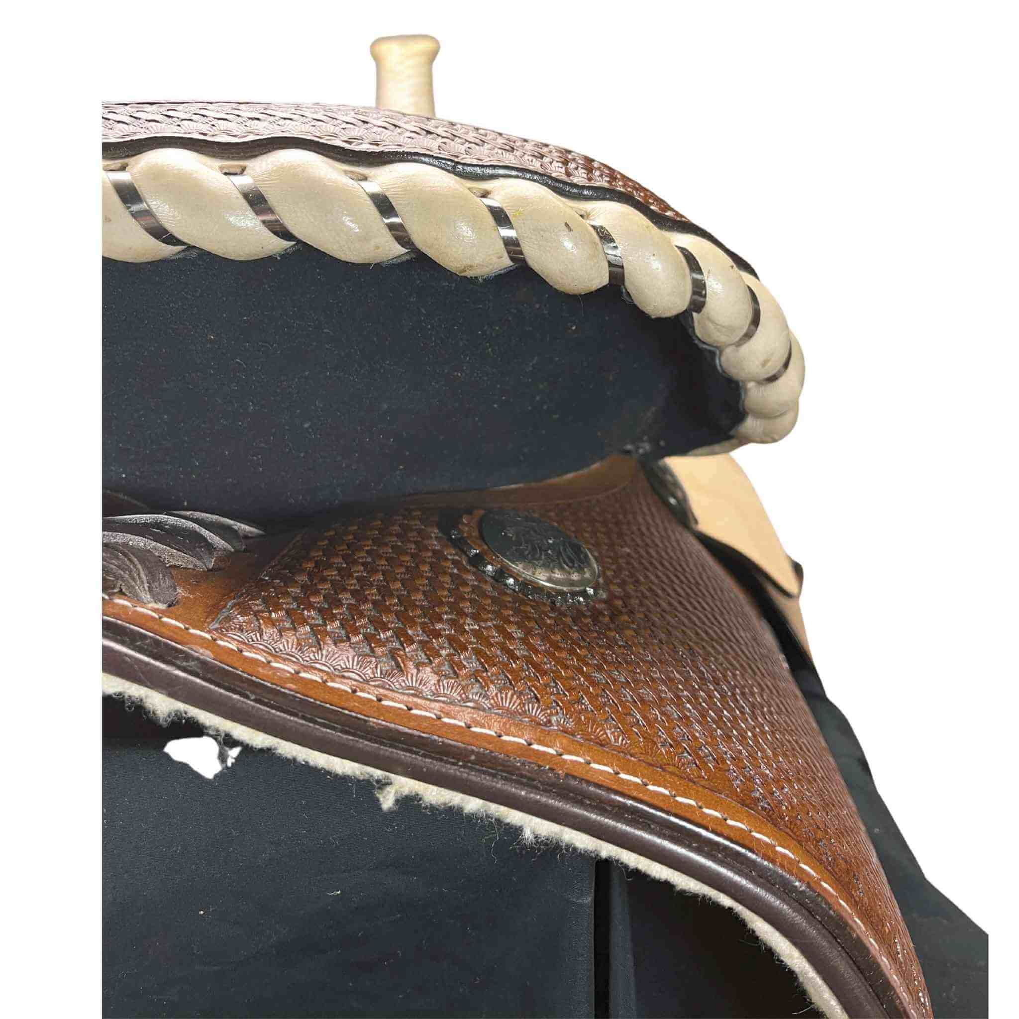 Double T Barrel Saddle W/ Matching Headstall & Breast Collar 7654 Saddle Set Double T
