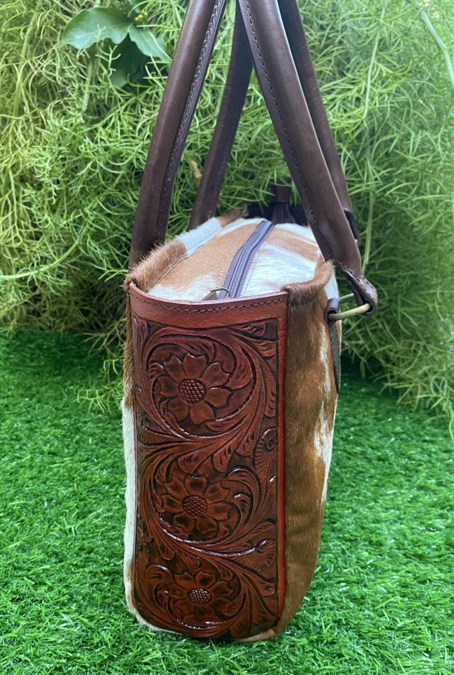 Klassy Cowgirl Brown & White Hair on Cowhide Shoulder Bag Default Shiloh