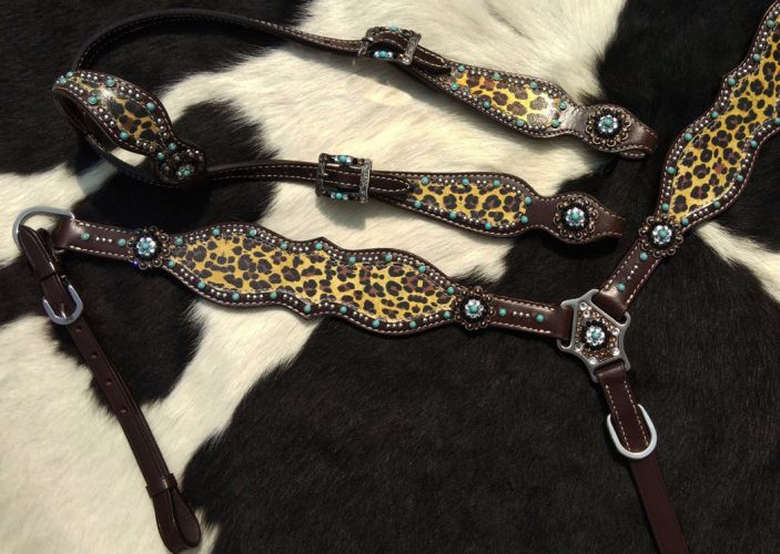 Showman ® Cheetah Print One Ear Headstall And Breast Collar Set