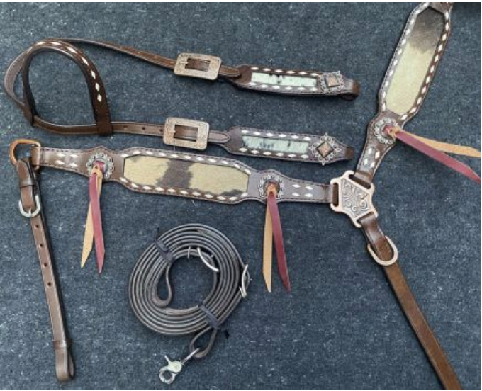 Showman ® Black & White hair on cowhide inlay Single Ear Headstall and Breast Collar Set  TexanSaddles.com   